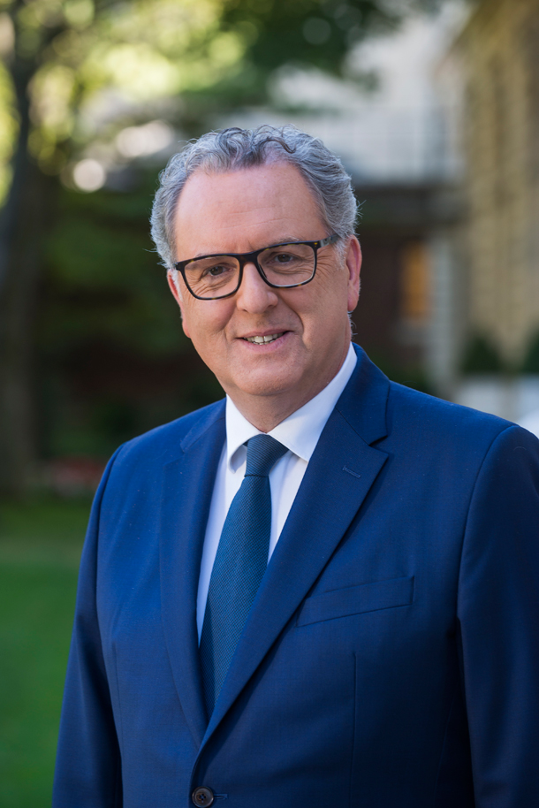 miseb29's tweet photo. Chaque fois que je traverse #Hanvec, je pense à celle qui a fait tomber du perchoir Richard Ferrand :
Mélanie Thomin.
Le Centre Finistère a saqué le confident de Macron ! https://t.co/wJdgvlHIhi