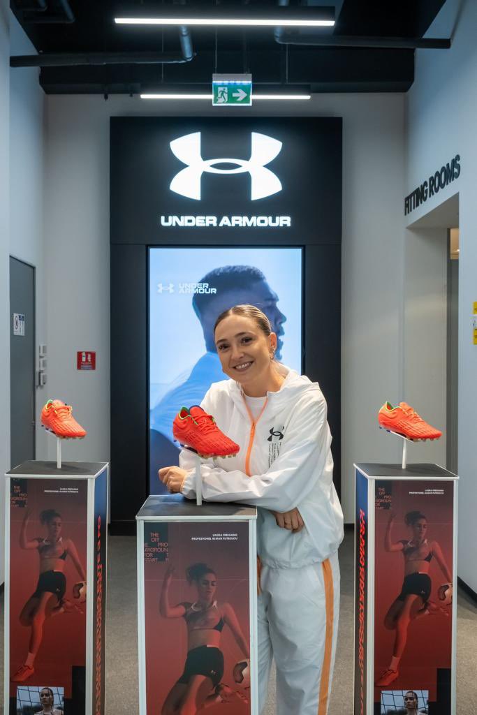 Oyuncumuz <a href="/bernayeniceri/">Berna Yeniçeri</a> ‘nin spor giyim markası @underarmour ile olan sponsorluk anlaşmasını yapmaktan dolayı mutluluk duyuyoruz.

We are happy to organize the sponsorship agreement of our client Berna Yeniçeri with the world-famous sportswear brand @underarmour