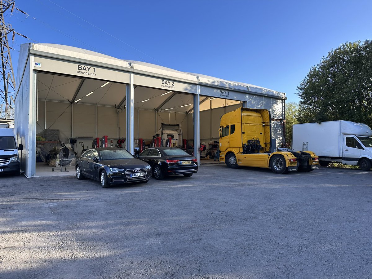 Looking good in the sunshine ☀️ ready for action !! #summer #mechanics #truckers