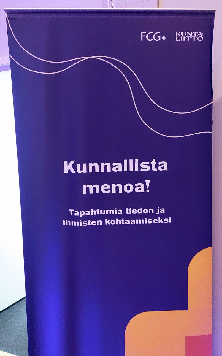 Syyskausi starttaa virallisesti tänään, kun #kuntajohtaja't  kokoontuvat Seinäjoelle #kuntajohtajapäivät'tapahtumaan.

Ihanaa nähdä @helenavuopion , <a href="/MiiraRaiskila/">Miira Raiskila</a> &amp; muut huiput kunta-ammattilaiset ympäri maan.

<a href="/MinnaKarhunen/">Minna Karhunen</a> avaa tilaisuuden katsauksella uuteen hallituskauteen.