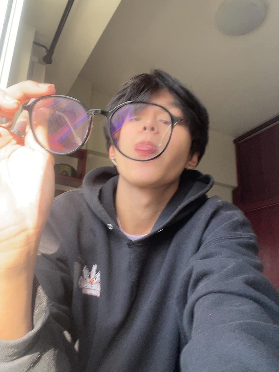 🗂️ (@clydearchives) on Twitter photo 