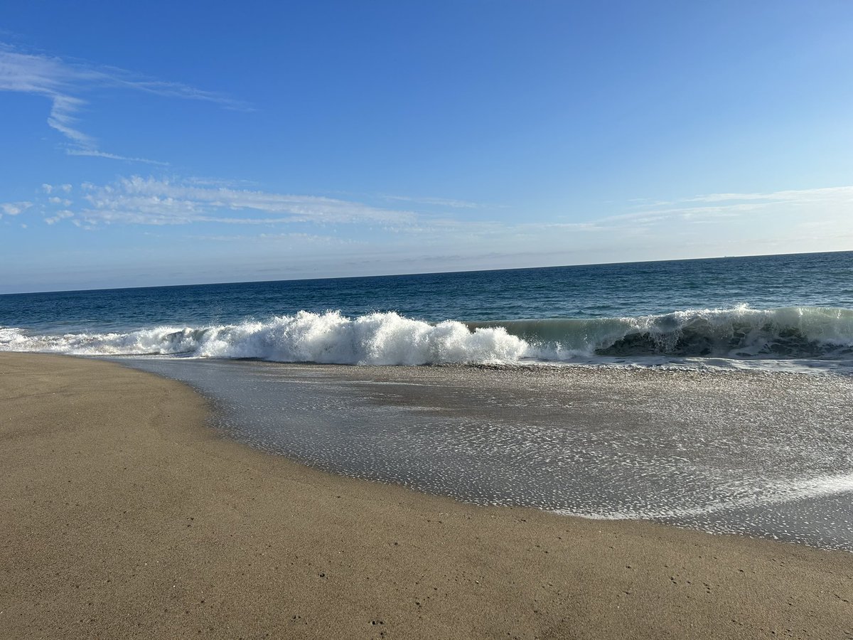 Beautiful sunset in Malibu this evening…nothing like the ocean to help me feel grounded and rejuvenated!❤️💯🌊

#socalliving #beach #beachvibes #sunsetatthebeach #grateful #friendsthatarefamily @pointdumemalibu