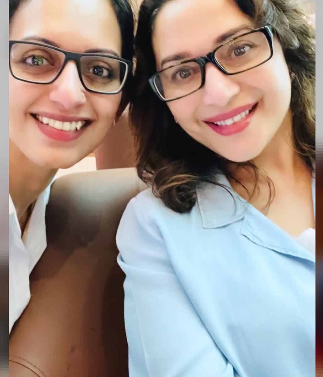 SoSweetMadhuriG's tweet photo. Congratulations 🎉🎉
#39YearsOfMadhuriDixit
My sweet ma'am sweet magical smile 😊😘❤
Itni pyari se, sweet se smile dekh kr din to pyara he gozre ga na!!! 
Aap kea kehey gi madhuri Ji ?
@MadhuriDixit
#MadhuriDixit
#sweetsmile
#magicalsmile
#bollywoodqueen
#dancequeen
#beautyqueen https://t.co/tt1y8RbvJn