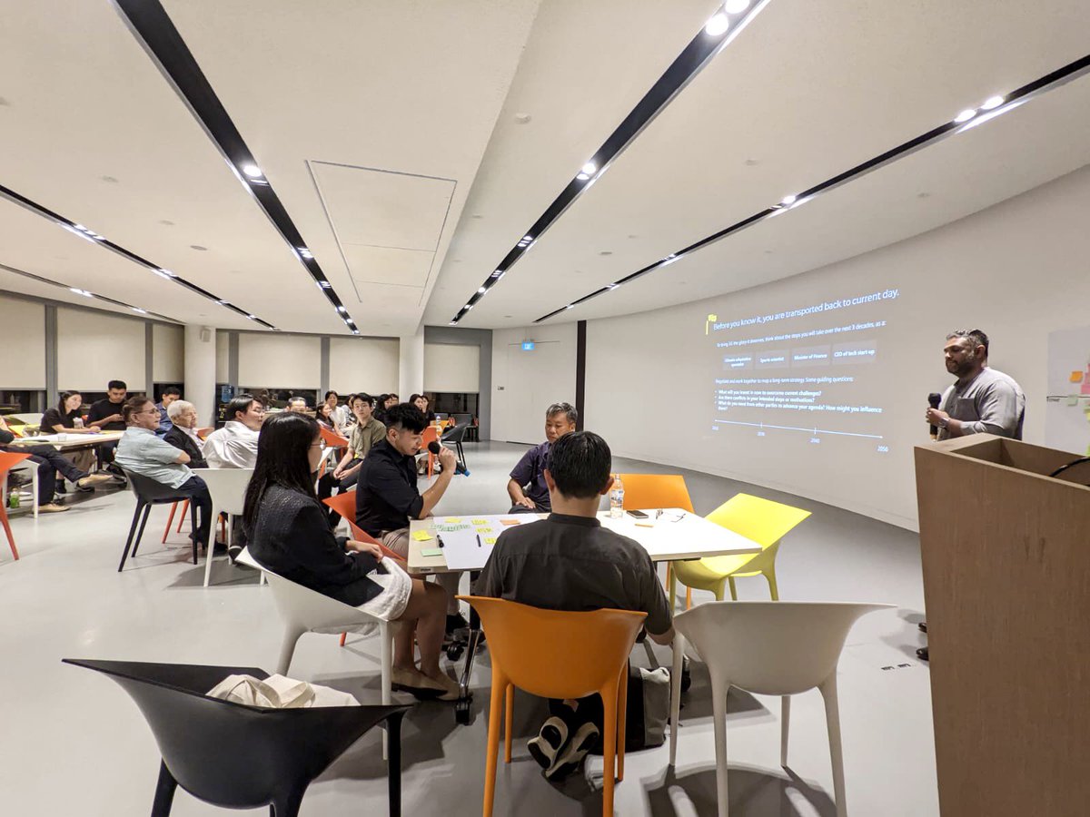 MORROWIntel's tweet photo. Managing Director @Saravanans9 and @lumnicolehere joined Singapore Institute of Planners to conduct a futures workshop at the Urban Redevelopment Authority of Singapore, where they shared about using #foresight techniques to identify trends that shape #urbanplanning. https://t.co/1HWWdcQ4lG