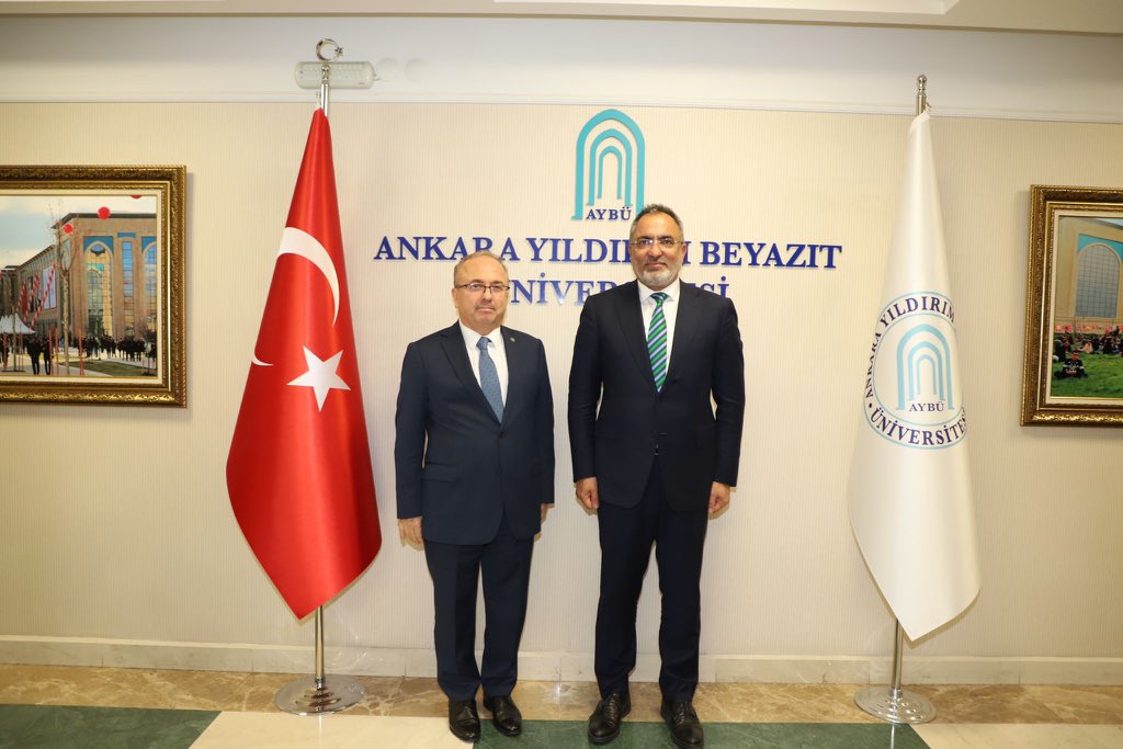 Başkanımız Prof. Dr. @Birol_Akgun, Ankara Yıldırım Beyazıt Üniversitesine Rektör olarak atanan Prof. Dr. @acengizkoseoglu’na nezaket ziyaretinde bulunarak hayırlı olsun dileklerini iletti.