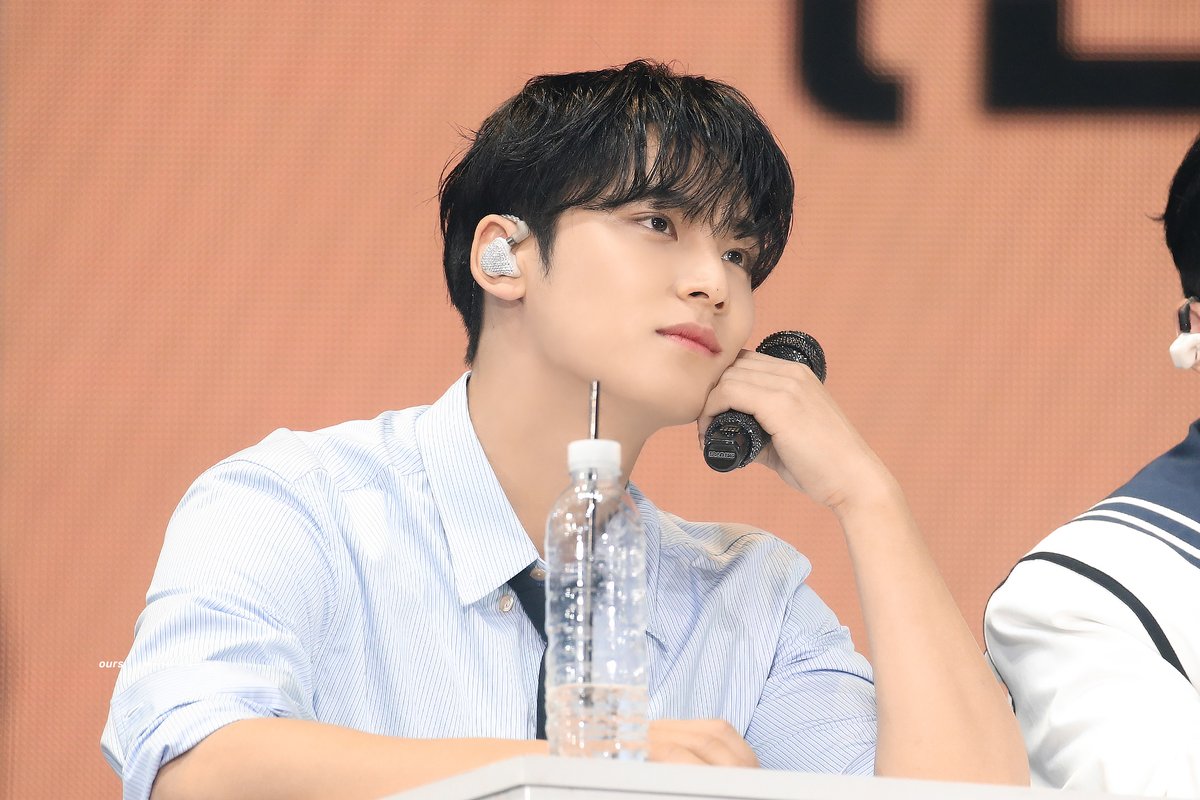 oursmingyu's tweet photo. 220312 CARAT LAND #세븐틴 #민규 #MINGYU #ミンギュ #金珉奎 https://t.co/dyQFphxUkT