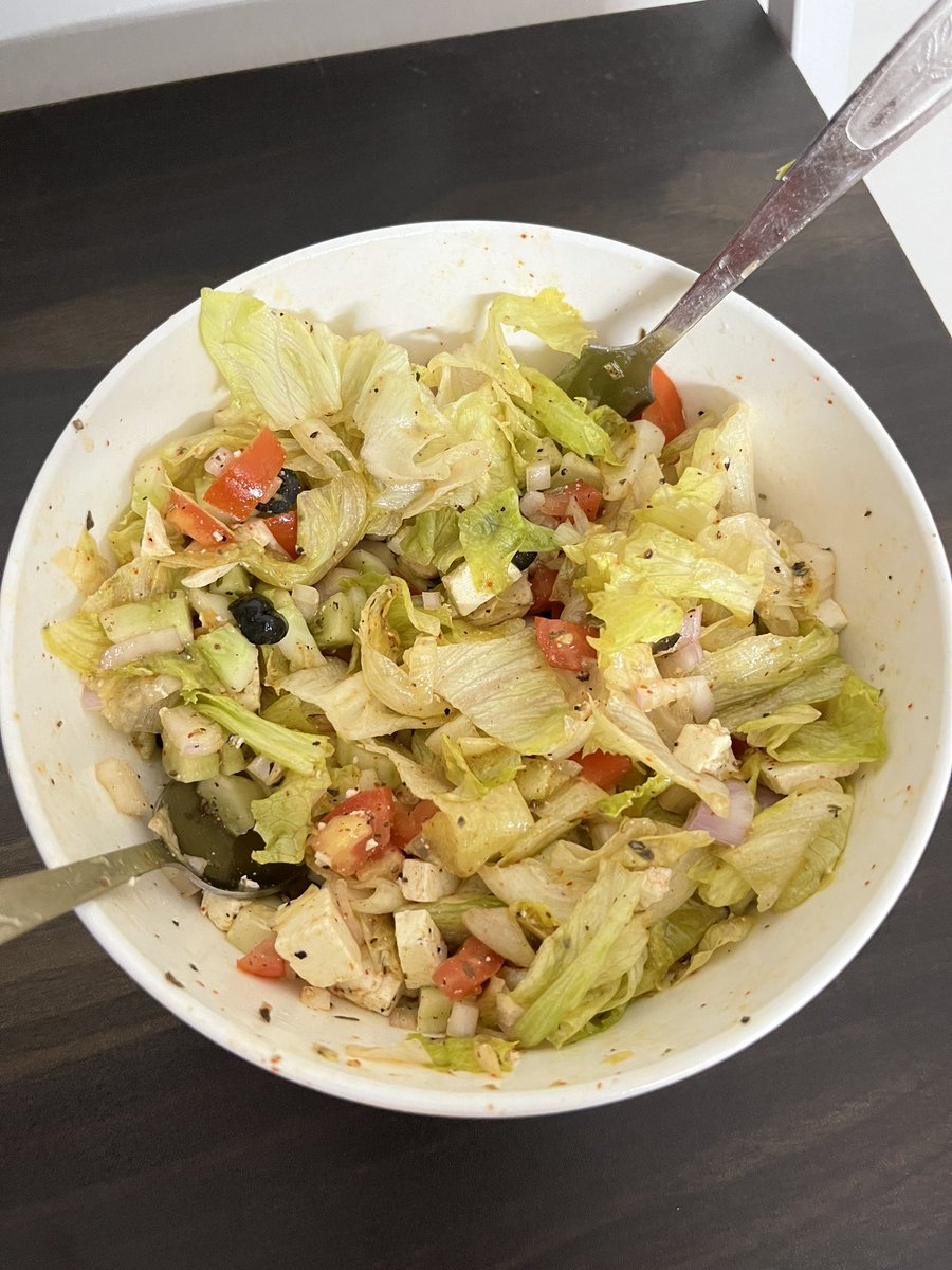 urbandesiwomen's tweet image. Health is not a goal, but a lifestyle. What are some of your favorite healthy eating habits ? 😄

#HealthyEating #ThursdayTips #Health