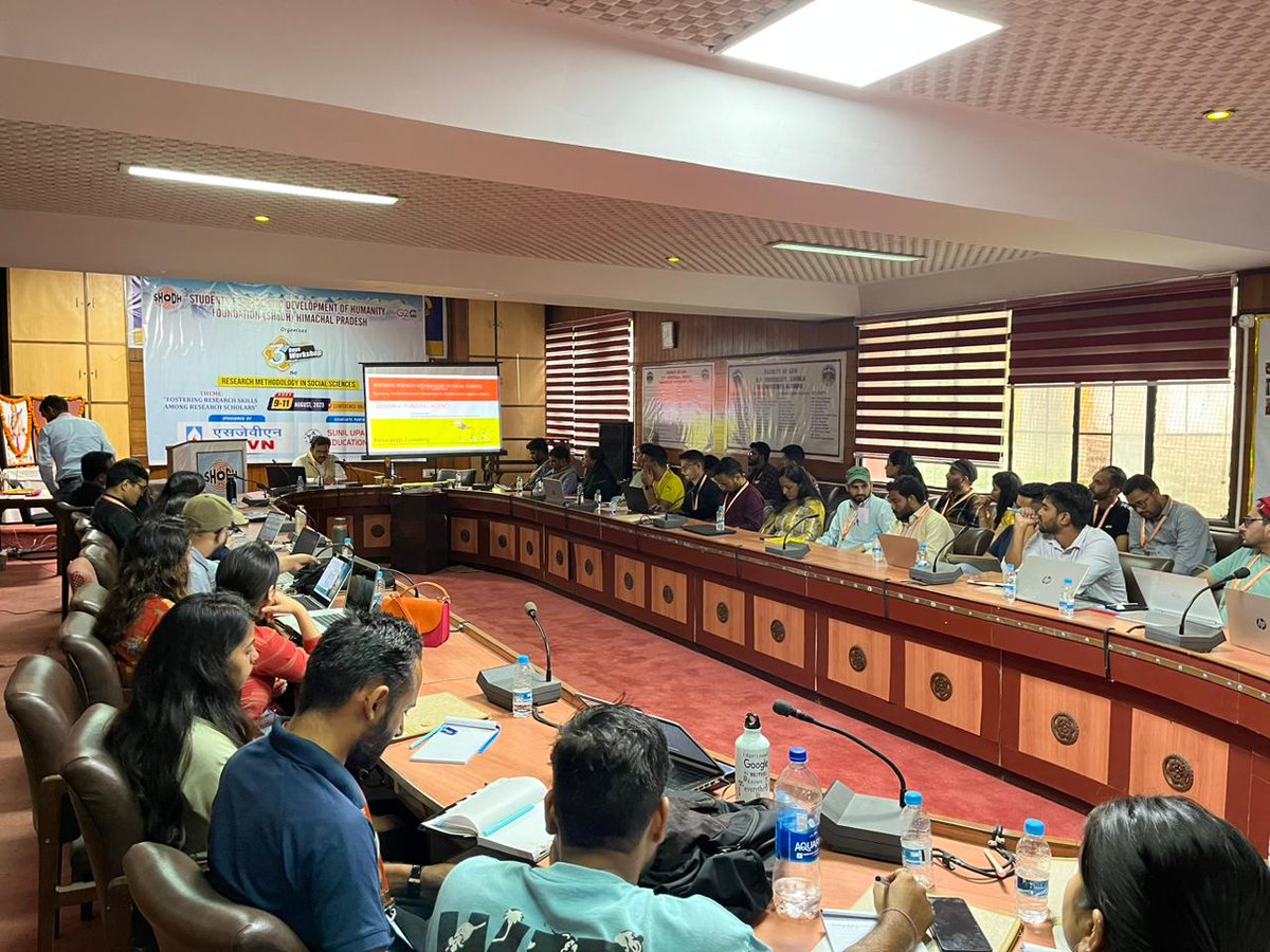 SHoDHhp's tweet photo. #Day_2
#Session_5
Session 5 on Funding Agency In Research. Informative lecture delivered by Mr. Shashank Tiwari ji National Convener of SHoDH. 
@HpuShodh40248 @SHoDHBharat @ShodhDelhi https://t.co/V2c6gJ8uSe