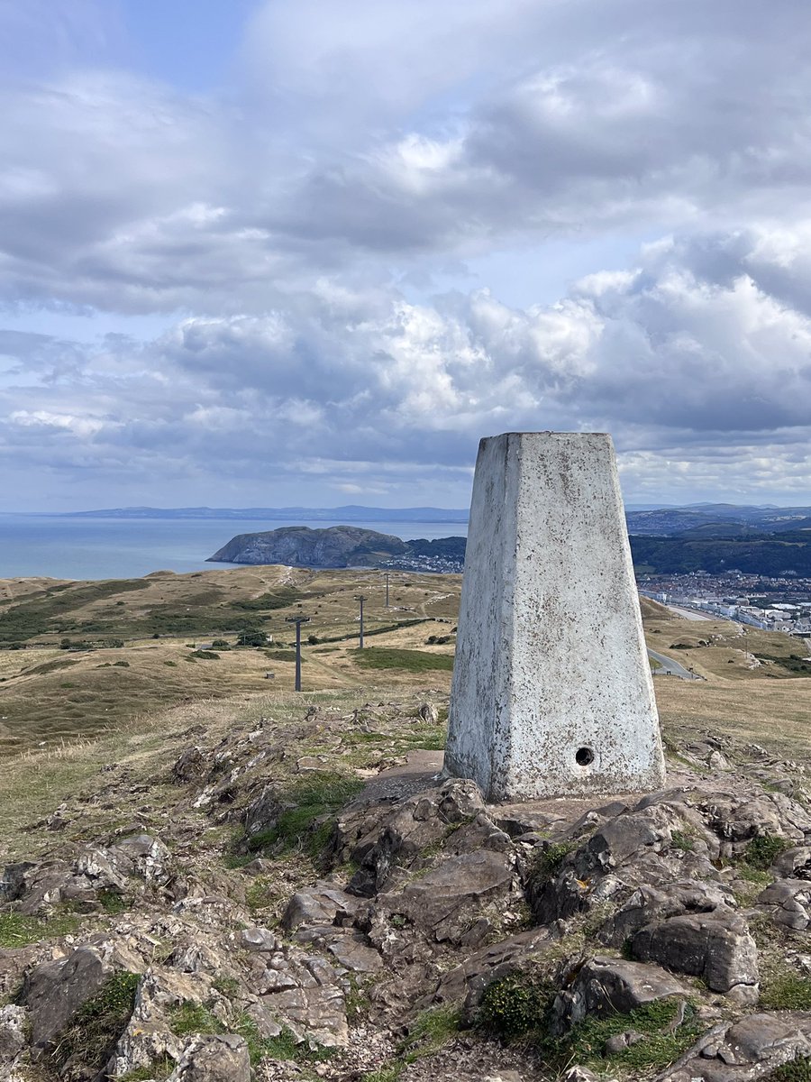 R40JTR's tweet photo. The Great Orme, Llandudno, North Wales 🏴󠁧󠁢󠁷󠁬󠁳󠁿 #wales #ThursdayThoughts https://t.co/9kq6wzLQxV