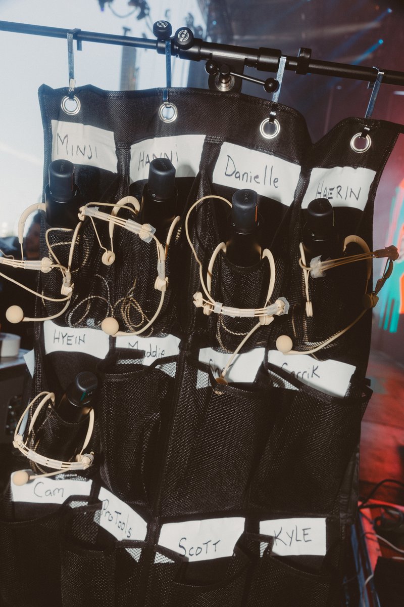 NewJeans_ADOR's tweet photo. [PHOTO📷]
Ready, Set, NewJeans!

#NewJeans #뉴진스
#Lollapalooza #Lolla
#Time_to_NewJeans
#NewJeans_in_Chicago https://t.co/yJT3O1Q85C
