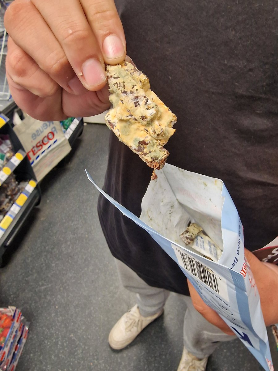 kcancrypto's tweet photo. @kingssnacks  bought some kings beef jerky and it was covered in mould, I was in a dark car and ate half the pack became super sick 🤢 🤮  avoid these things people https://t.co/TJC40pywgk