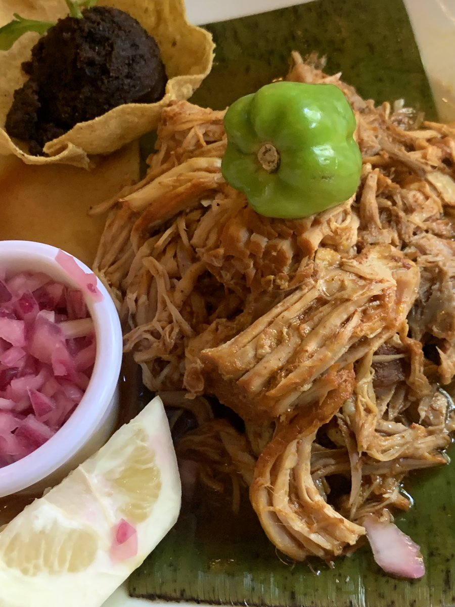 namnamBCN's tweet photo. Cochinita pibil, pavo en escabeche, lechón al horno y sopa de betabel (remolacha). Museo de la Gastronomía Yucateca. #Mérida, #Yucatán, #México. #MUGY #aikir #puracrema https://t.co/AoiTFBfCzH
