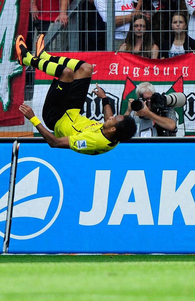 🔙 #OnThisDay in 2⃣0⃣1⃣3⃣

🖤💛 <a href="/BVB/">Borussia Dortmund</a> Debüt für <a href="/Auba/">AUBA⚡️</a> - ⚽⚽⚽