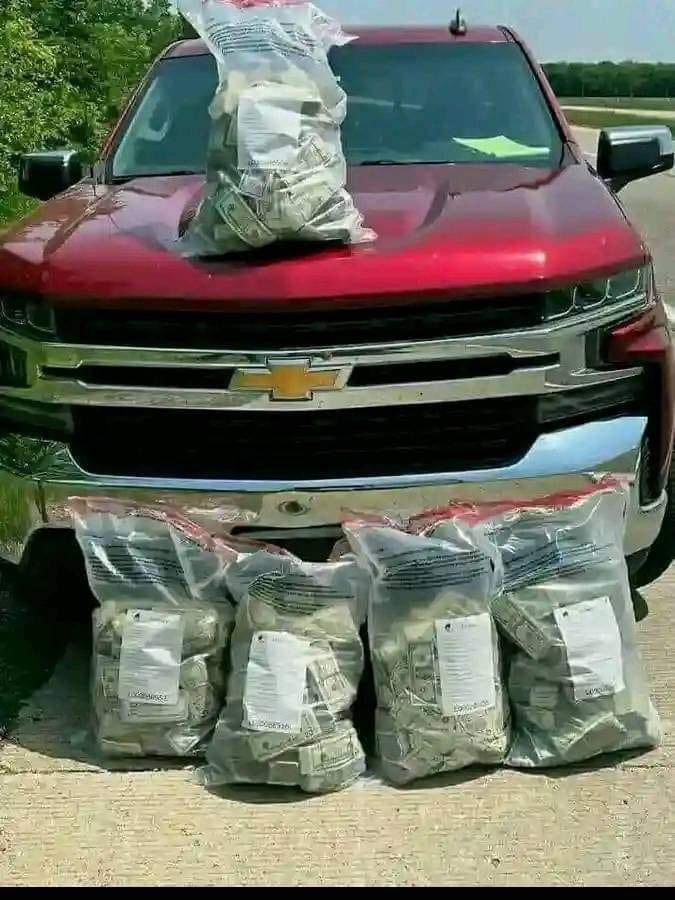 READY TO BUY SOME ALTCOINS

PLEASE DROP THE NEXT 10X COIN 👇🏼