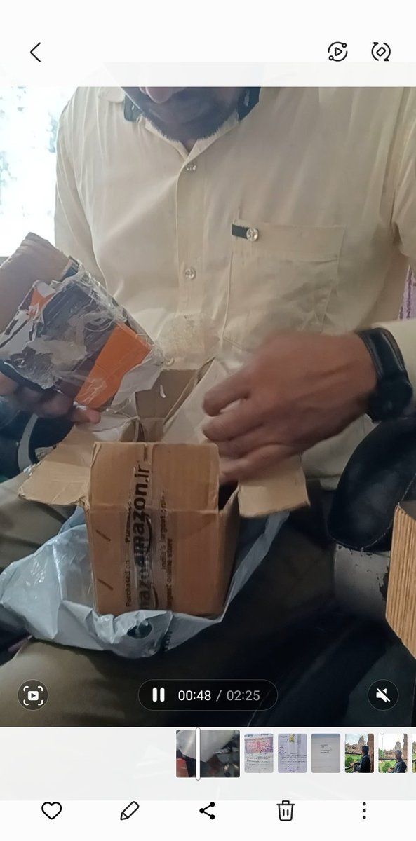 Murlidharbatra's tweet photo. @amazon @jagograhakjago 
Today my Big brother was cheated by Amazon, he had ordered mobile, waste paper came out in packing. https://t.co/57P7P5FmLh