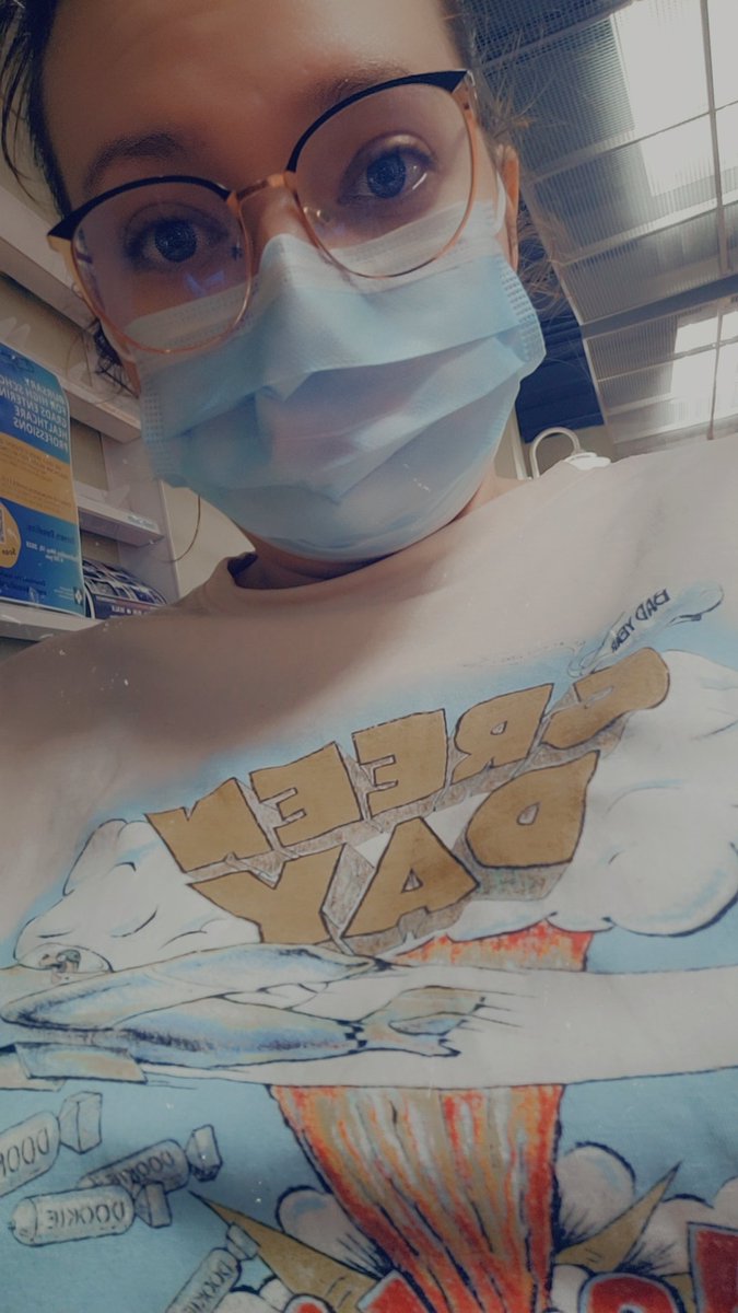 KateSheenHW's tweet photo. Came in for bloodwork and I'm still one of the only people wearing a mask like what? https://t.co/EaFgXLoA0W