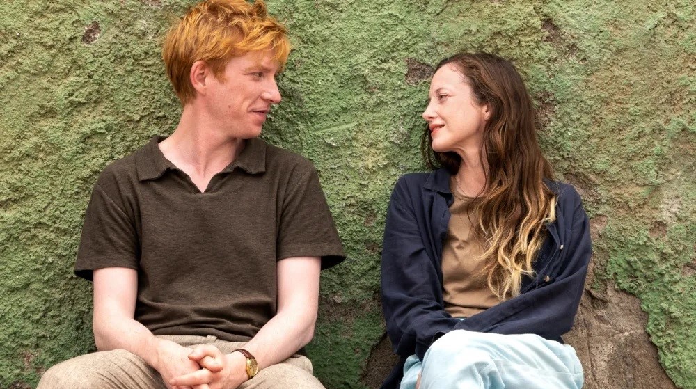 Announcing #AliceAndJack on <a href="/Channel4/">Channel 4</a> with Andrea Riseborough &amp; Domhnall Gleeson. Produced by <a href="/MoonspunFilms/">Moonspun Films</a>' Tracy O'Riordan 🙌, directed by Juho Kuosmanen &amp; Hong Khaou, written by Victor Levin - tinyurl.com/4vrnbxv9 😍