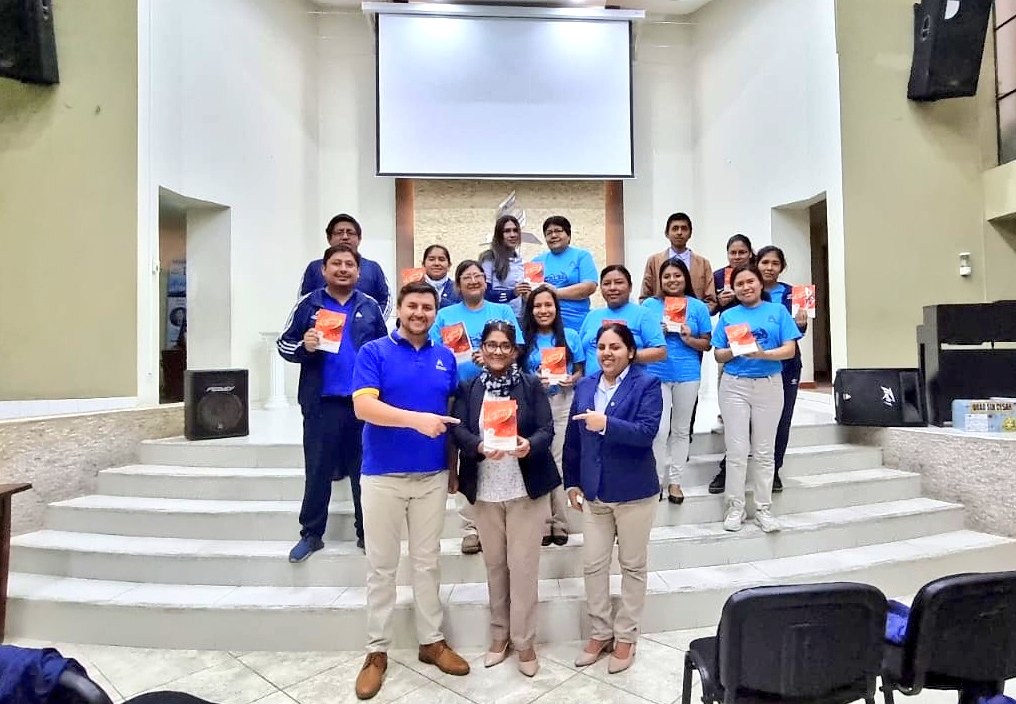 ✨️Hoy, nuestros colegios adventistas iniciaron el programa del Plan Lector Docente 📙, que tiene como objetivo estudiar en grupos pequeños el libro " Como enfriar el estrés". 😊

#EstoEsEA
