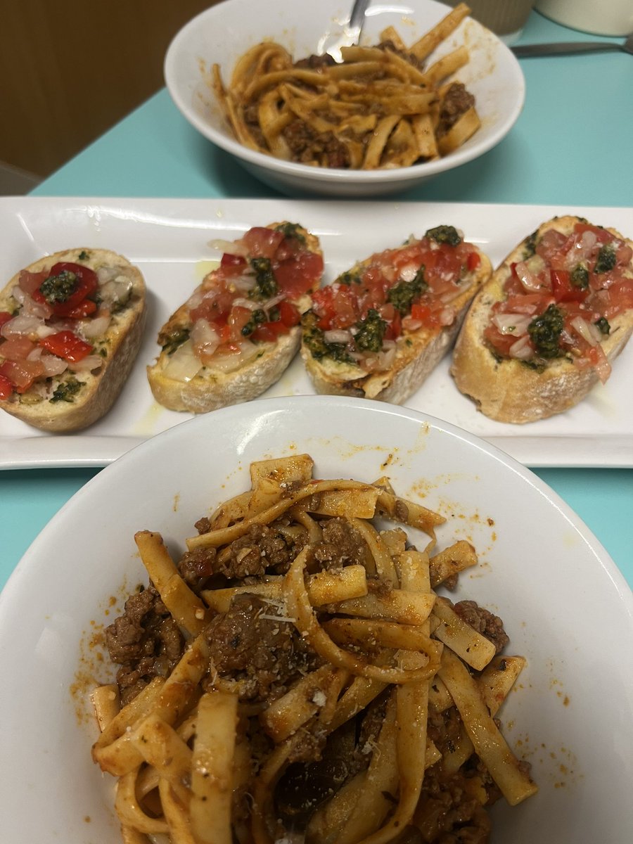 Nemea Byrne-Fraser (@nemeajade) on Twitter photo Lunch for <a href="/ShakespeareWar2/">Shakespeare Ward</a> team made by our very own <a href="/C1981Kerry/">Kerry Cumming</a> and it was delicious ๐๐ฎ๐น #staffwellbeing #happyteam <a href="/Danirob93/">Danielle Robinson</a> <a href="/Stubbs9Louise/">Louise Stubbs</a> @LSCftCulture Lunch for <a href="/ShakespeareWar2/">Shakespeare Ward</a> team made by our very own <a href="/C1981Kerry/">Kerry Cumming</a> and it was delicious ๐๐ฎ๐น #staffwellbeing #happyteam <a href="/Danirob93/">Danielle Robinson</a> <a href="/Stubbs9Louise/">Louise Stubbs</a> @LSCftCulture