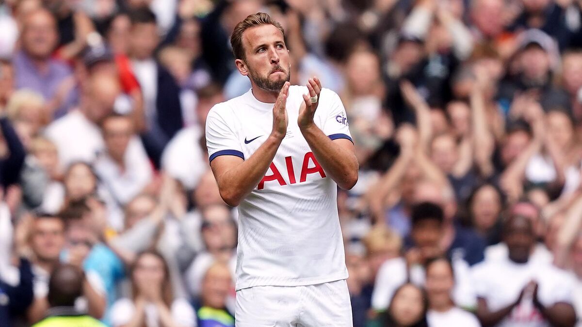 iMiaSanMia's tweet photo. Harry Kane is unsure and deliberating over whether or not it is too late to make the biggest decision of his career after Bayern finally agreed a fee with Tottenham to sign the England captain

[@Matt_Law_DT, @JBurtTelegraph] https://t.co/o3OyKYHHyW