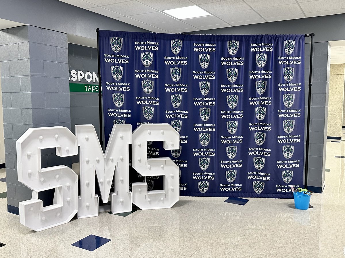ABuhr_WSMS's tweet image. Today! It&apos;s TODAY!! We&apos;re ready for you, Wolves, and can&apos;t wait to see you at SMS for Walk About Day anytime between 9-12 or 3-6! 🐺 #ThePack #WeAreWentzville #WSMSWolves