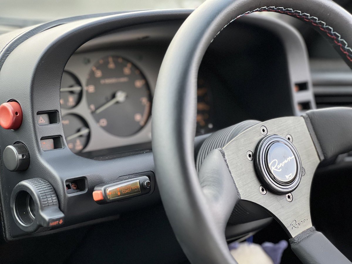 chi_22_36's tweet photo. 実は、2023年7月7日のセブンの日に
SAVANNA RX-7 FC3S GT-Limited
納車されていました
幼少期から憧れ続けたクルマです
サンルーフ、オートエアコン、クルコン、実走行5.5万キロの激ｷﾓ仕様です
納車日から窓が閉まらず早速FCの洗礼を受けていますが、大切に乗ります https://t.co/VbCdd2KJez