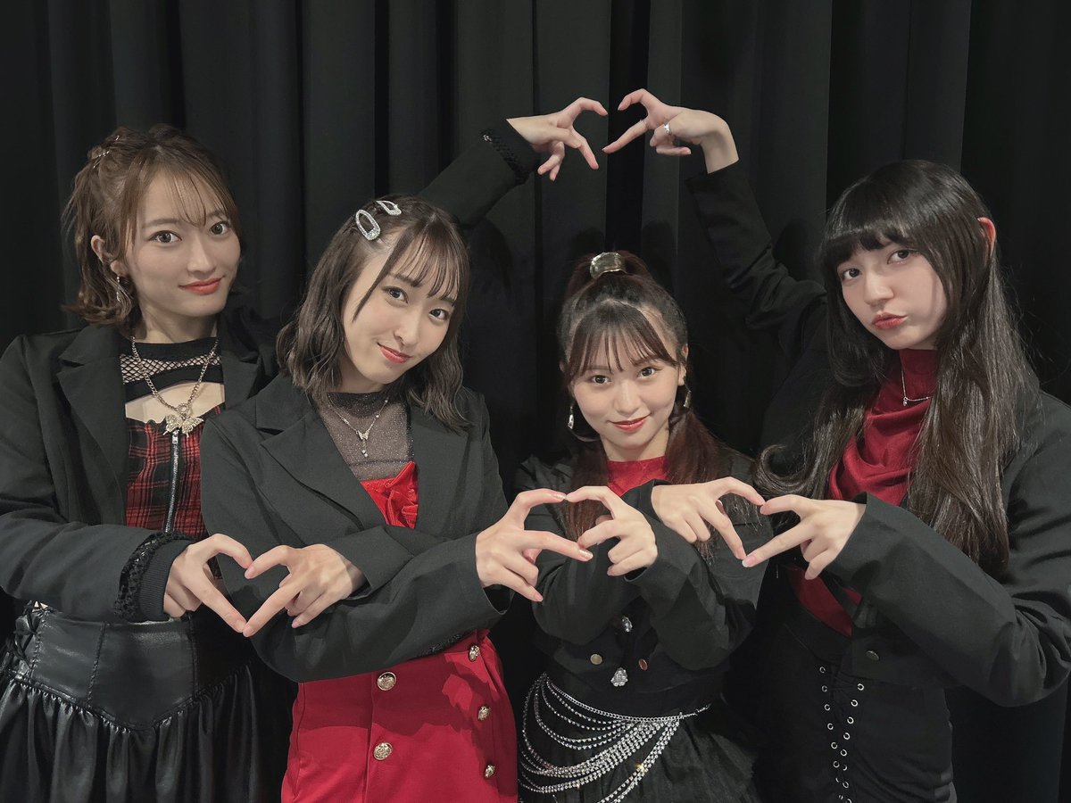 Waltetto_GCE's tweet photo. #FUNLIVE にお越し頂きありがとうございました🌈
明日の予定はこちら❣️
『ミルクホール』
8/11(金祝)12:50〜
@渋谷ColaboCafe
お待ちしております💟
#Waltetto
#ちろえーるポーズ
@Chu_Z_futaba https://t.co/AaJvERGs2c