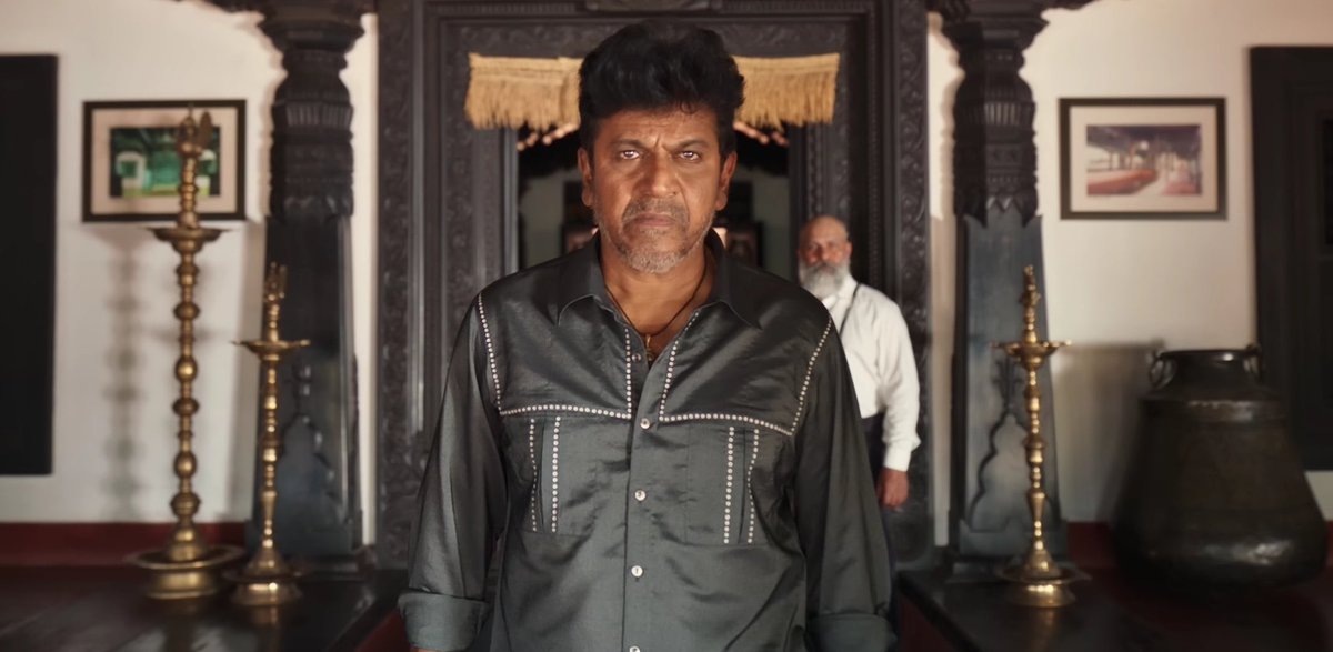 dp_karthik's tweet photo. #Rajinikanth's interval action is mirrored by #Shivarajkumar in the climax, but the twist lies in the impact! #Rajinikanth's move was MASS, while Shivarajkumar's repetition becomes an ULTRA MASS goosebumps moment🔥🥁 Witnessing #Shivanna with #Anirudh's BGM was truly astonishing. https://t.co/w1P3l3u9xO