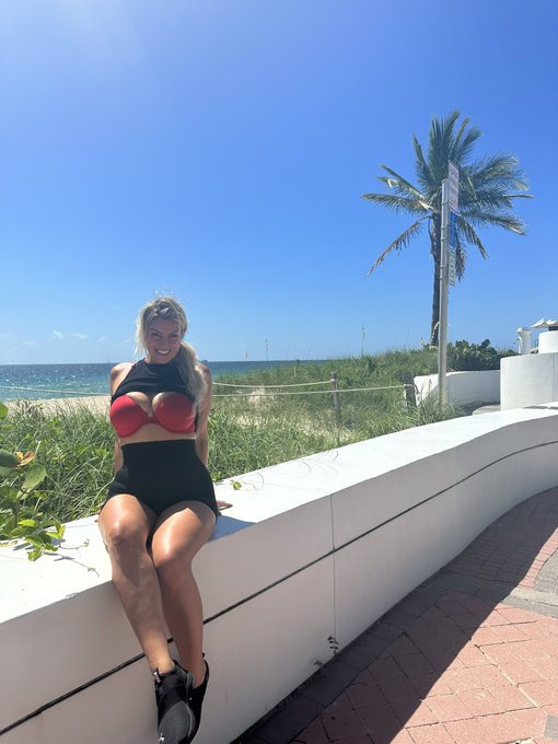 Good Morning! I&rsquo;m ready for our morning beach walk 🥵 https://t.co/yVeIUvhOE0<a href="/tag/natural"class="tags"><span>#natural</span></a><a href="/tag/naturalbeauty"class="tags"><span>#naturalbeauty</span></a><a href="/tag/mombod"class="tags"><span>#mombod</span></a><a href="/tag/over40"class="tags"><span>#over40</span></a>