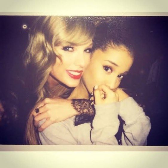 AG7Source's tweet photo. Ariana Grande x Taylor Swift? 👀 https://t.co/tWWkoxwnX1
