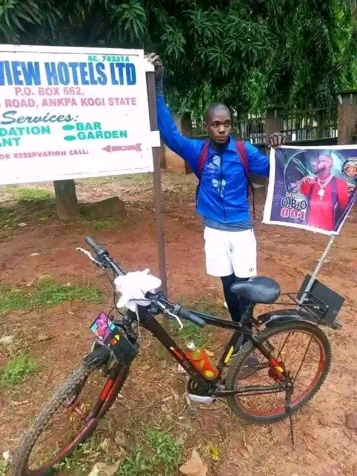 ssbmuzik's tweet image. A young man called @emmiwuks embarked on a Benue to #Lagos on a bicycle to meet #Afrobeat Superstar @davido  He is currently on Day 8 today.

Please retweet till #davido see this
@MissRozapepper @30BG_CEO @doshdmw @DAMIADENUGA