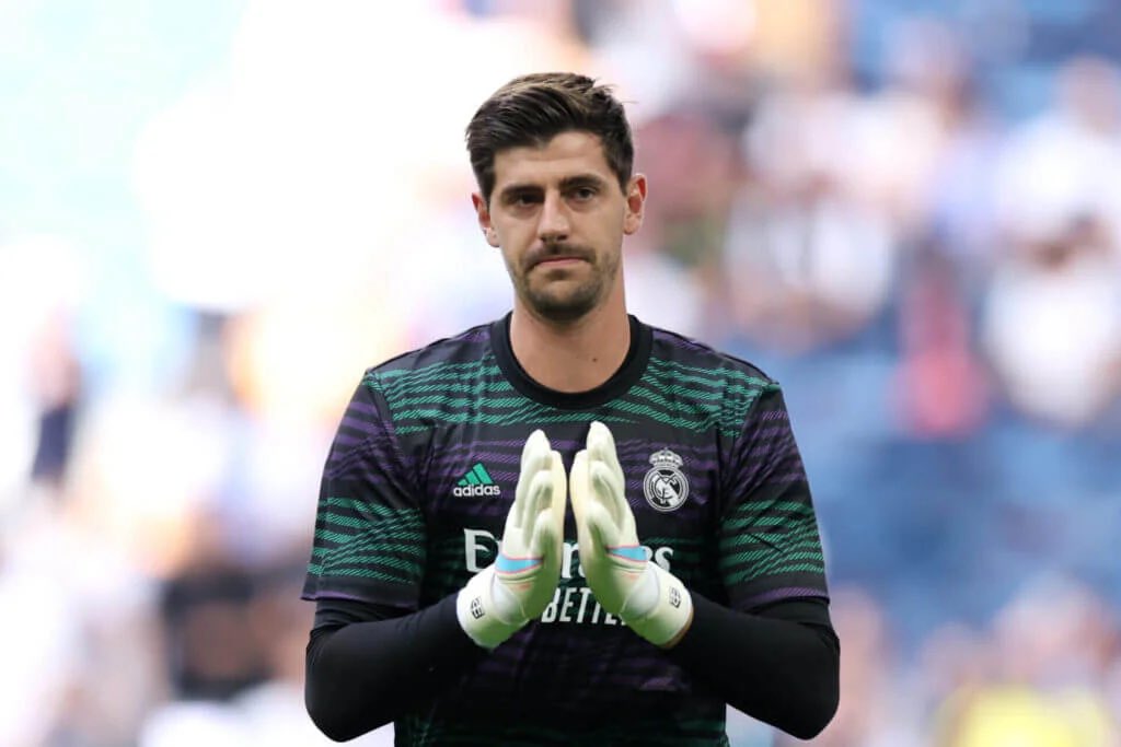 SeputarMadrid's tweet photo. ‼️🚨 TERKINI: Thibaut Courtois kemungkinan akan ABSEN SEPANJANG MUSIM. Skenario terbaiknya adalah dia kembali pada April 2024 mendatang. 🇧🇪🏥 [📰 @MarioCortegana] https://t.co/Ia9RMf1sSm