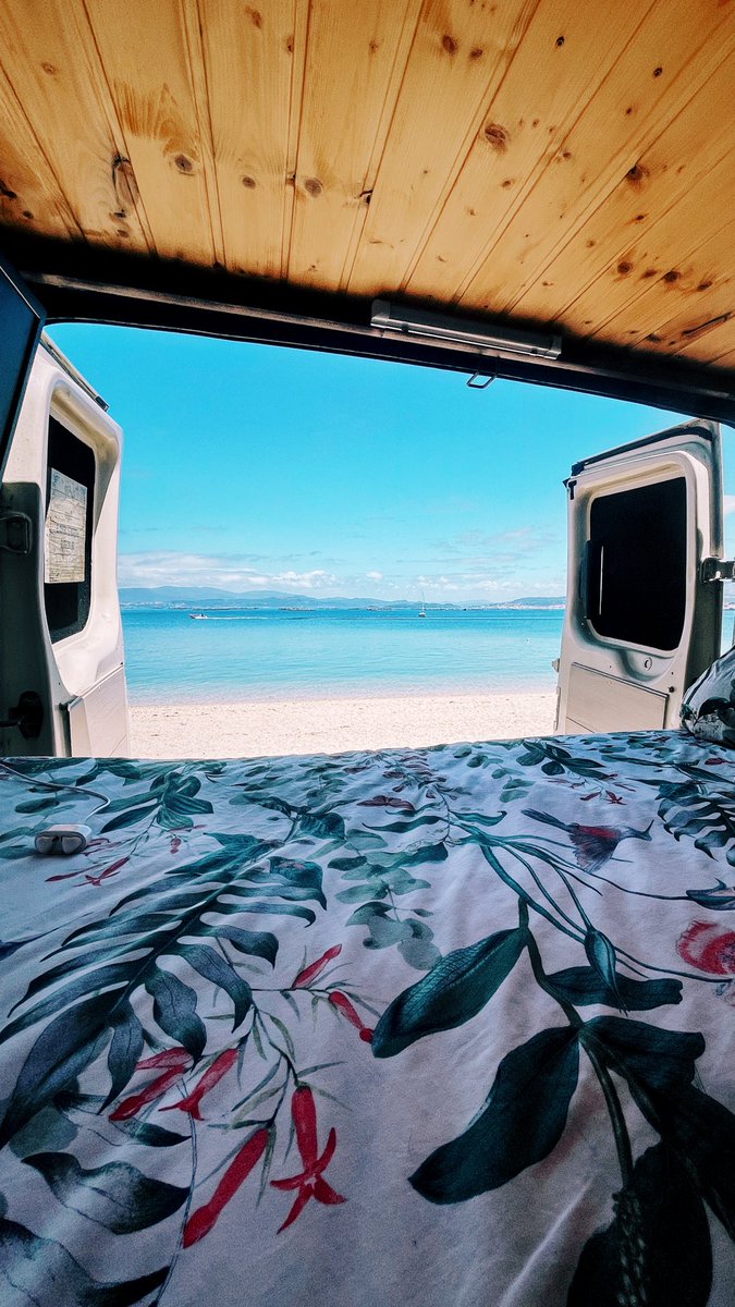 OnimPhotography's tweet photo. Camper Vanlife #beach #Vehicle #Transportation #Window #Outdoors #Sky #Travel #Sea #VehicleInterior #sumer #vacaciones #galiciacalidade #galicia_enamora #blue https://t.co/8AYqXG5rZw