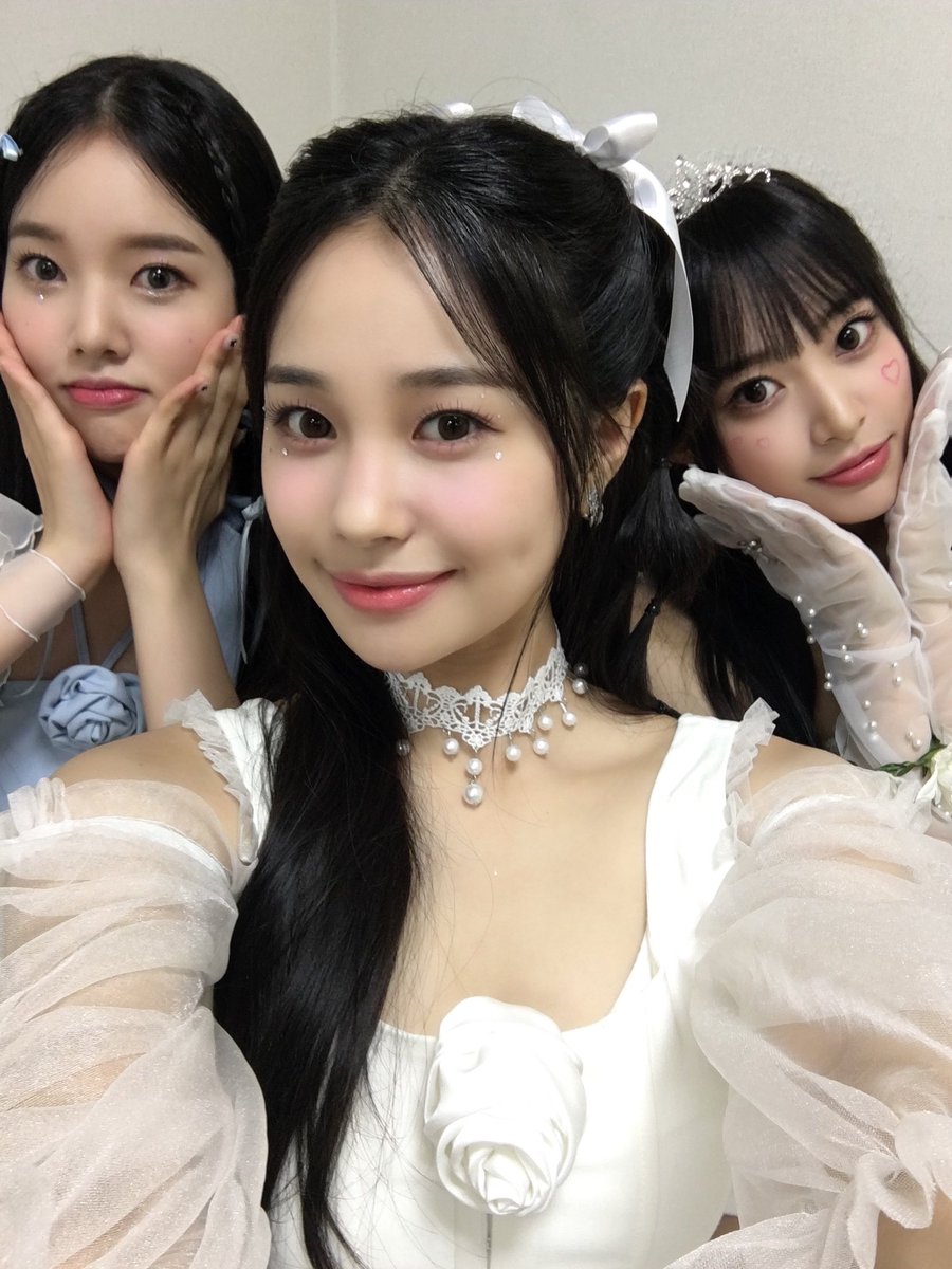 [#지한]
우리 멤버들 사랑해💜💛💚
Queens Assemble🤍✨

#Weeekly #위클리
#Jihan