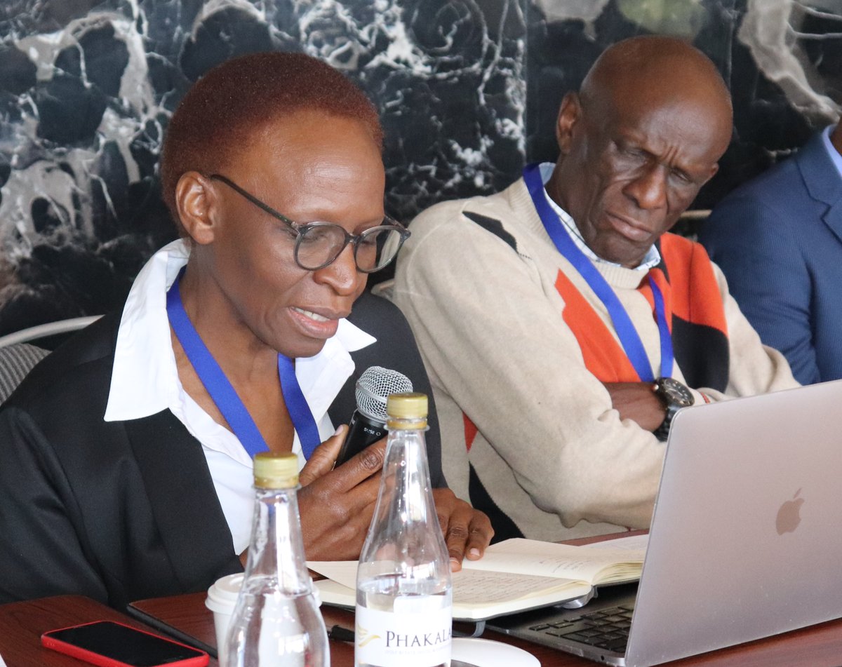 faosfsafrica's tweet photo. Since its launch in Dec 2018 the #STOSAR Project has achieved remarkable progress in the #SADC region by implementing an Agricultural Information Management System🖥️, tackling transboundary plant pests 🐛& animal diseases🦠to unlock market access & stimulating economic growth📈 https://t.co/tUj1qsrONI