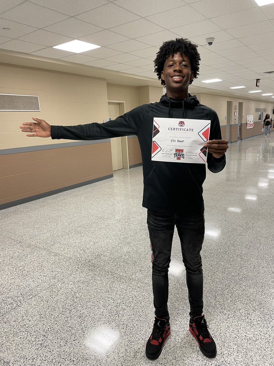Lead_w_Russell's tweet photo. Yesterday’s @THS_Tigers Talentless Competition winners!! @J_Renaissance #FunFirstDay #SmallestHands #WidestWingSpan https://t.co/VkP0gWAVDj