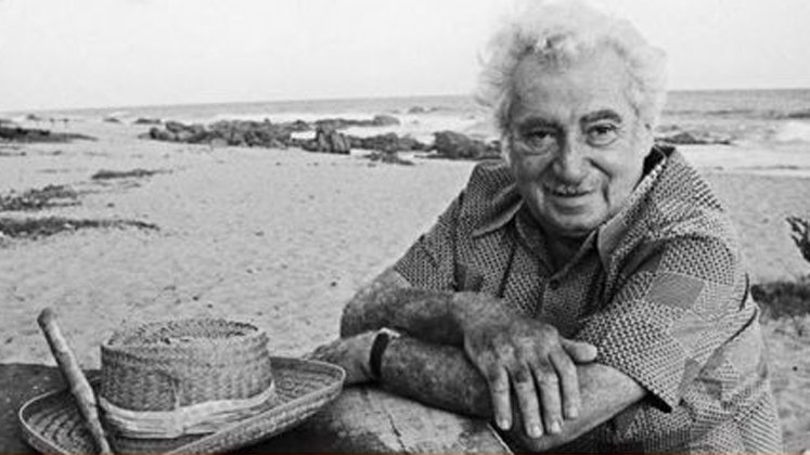 jornalnota's tweet photo. "O homem necessita de beleza como necessita de pão e de liberdade. As artes existirão enquanto o homem existir sobre a face da terra. A literatura será sempre uma arma do homem em sua caminhada pela terra, em sua busca de felicidade."

Jorge Amado,
aniversariante do dia! https://t.co/4bIEb1qdUU