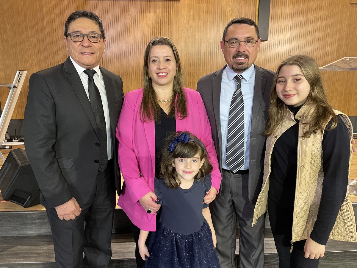 STNConoSur's tweet photo. Felicitamos  al Dr. Carlos Abejer, nuevo Rector del  Seminario Teológico Nazareno Do Brazil ubicado en Campinas,  São Paulo.
El Dr. Abejer es argentino, fue estudiante del STNCS  (2000-2001) y actualmente es profesor de  nuestra institución.
Oramos a Dios en su nueva asignación. https://t.co/fIiAfYjtmu
