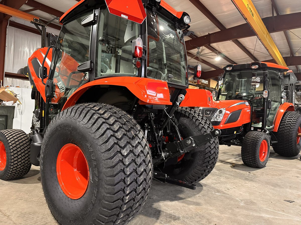 STECEquip's tweet photo. Someone is getting so awesome new turf toys this week 👀 
#stoneburier #turftractor #kiotitractor https://t.co/pxW5PVIojk