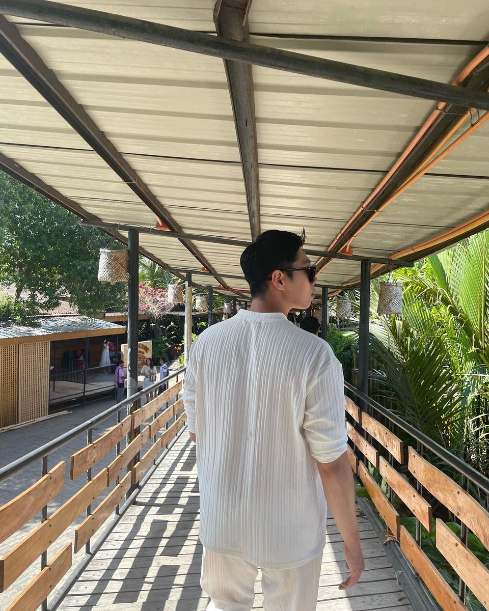 Tinkerland0303's tweet photo. 230810 [#YOUJIN] Yujin Instagram post

My first overseas trip, Bohol was so good and I really had fun. See you again next time~

#firstoverseastrip #philippines #bohol #alonabeach #travelgram #sea #sogood #wanttogoagain #philippinestravel #satisfied #itwasfun #greattime

1/3 https://t.co/mj8CmiNkEy