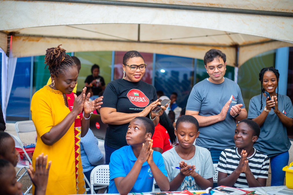 Our team assisted ATCGhana in training 100 Girls yesterday in Robotics and Circuits marking this years Girls in ICT program by @mocghana in partnership with ATC Ghana. The girls were excited about their new experiences as well as free resources received to keep practicing at home