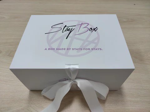 SKZ STAY BOX EXPRESS GIVEAWAY 🚨🥰

1️⃣ RETWEET
2️⃣ FOLLOW US

RESULTS IN 24H ⚡️