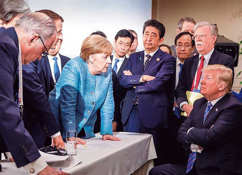martytaka777's tweet photo. 欧米人の大きな特徴の１つは想像以上に嫉妬深いという事。しかもその嫉妬を悟られないよう徹底的に理論武装した詭弁で正当化する。日本人でここまでやる人いないから、国際交渉や留学で、その詭弁��染まる。LGBTも移民も失敗だった事は分かっていても「日本だけ無傷でズルイ。このままでは日本が独り勝ちになってしまう」という恐れから徹底的にLGBTや移民を正当化し日本に押し付ける。バカな官僚や政治家はコロッと騙される。
欧米の嫉妬からくる理論武装した詭弁に騙されるな。