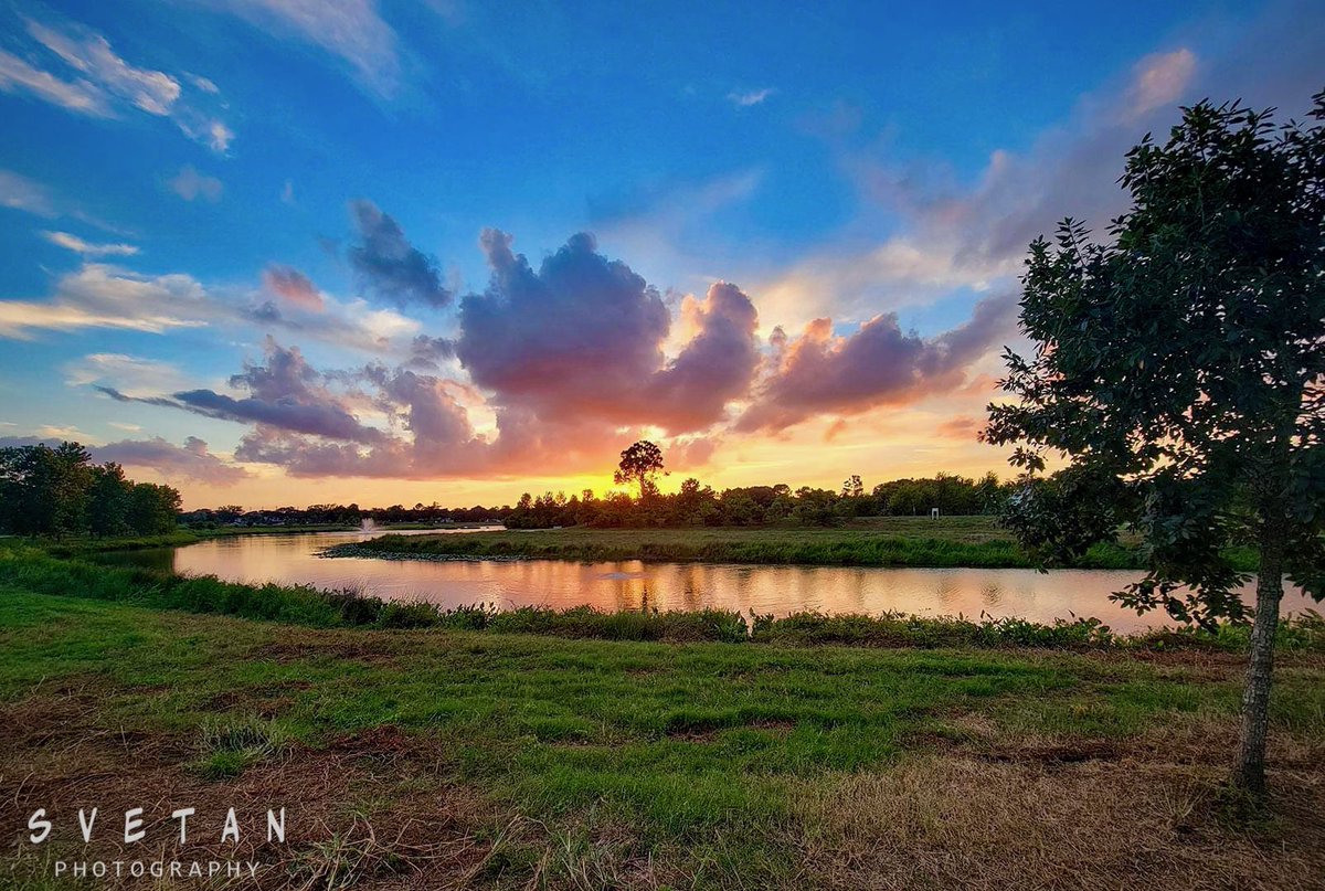 RussianTexan's tweet photo. Morning Trail Sunrise: 6 miles/10 km
Enjoy your Thursday dear TWI family 
#Houston #Texas #Tranquility #NaturePhotography #iPhone #Svetan #SvetanPhotography https://t.co/V4zToXiMtt