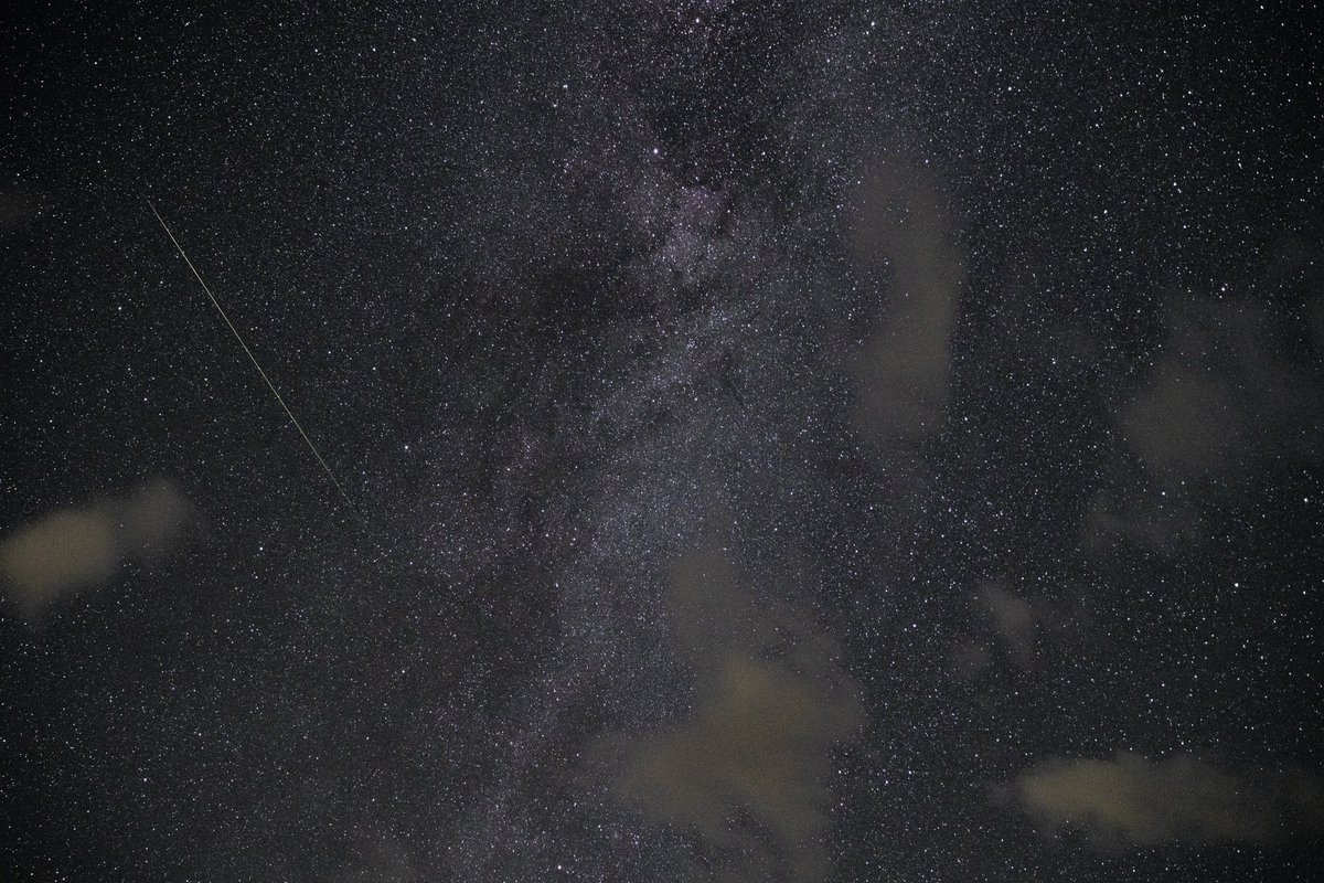 GarbePreston's tweet photo. Summertime in Arizona = stars and storms ✨⚡️✨. 8/8/23 location between 55-75 miles north of Phoenix, AZ.
#monsoon23 #AZwx #Stars #persides #meteor #space #astronomy #meteorology #galaxy #clouds #lightning #StormHour #Arizona #storm https://t.co/I3ltsE970C