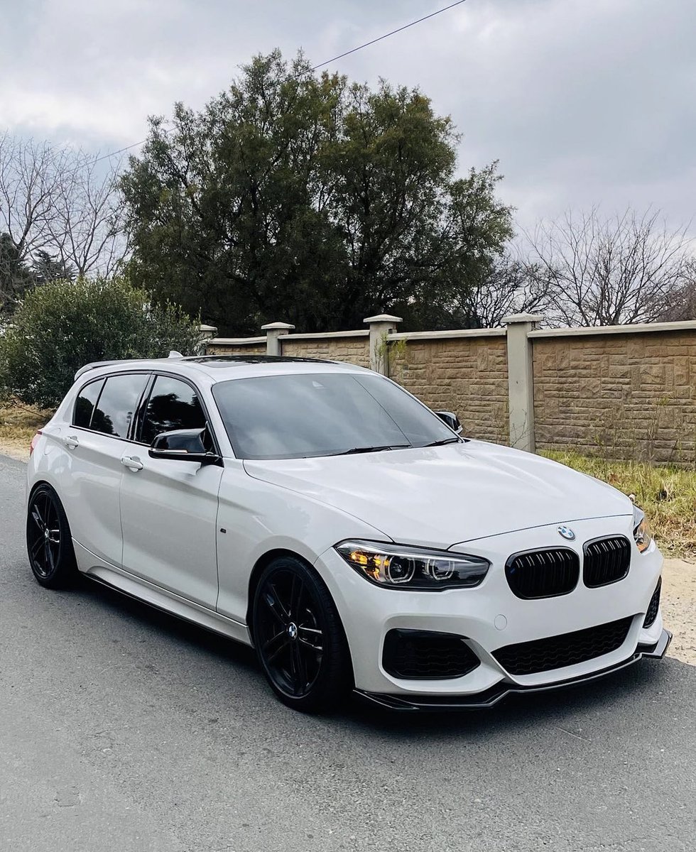My Fav 140 in Southa… Big ups to my boy… this car is the reason I got the 40, and it happens to be in my Fav colour which is white. Pictures don’t do this car justice.
