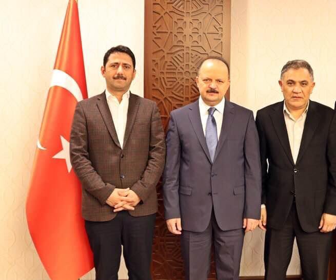 • Cumhurbaşkanımız Sayın <a href="/RTErdogan/">Recep Tayyip Erdoğan</a> ’ın tensipleri ile yayımlanan Valiler Kararnamemiz ülkemize ve milletimize hayırlı, uğurlu olsun.

Kastamonu Valiliğine  atanan, kıymetli büyüğümüz <a href="/MeftunDalli/">Meftun Dallı</a> Valimizi tebrik ediyor,  yeni görevinde muvaffakiyetler diliyorum.