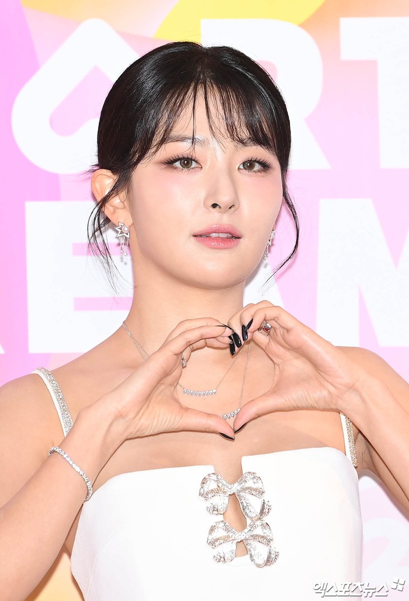 KSGUpdates's tweet photo. [PRESS] 230810 2023 K GLOBAL HEART DREAM AWARDS Red Carpet

https://t.co/Gao3GIP75u
https://t.co/8z15H9BPkH

HEART DREAM SEULGI
#SEULGIatHDA2023
#슬기 #SEULGI @RVsmtown https://t.co/81aJxran8d