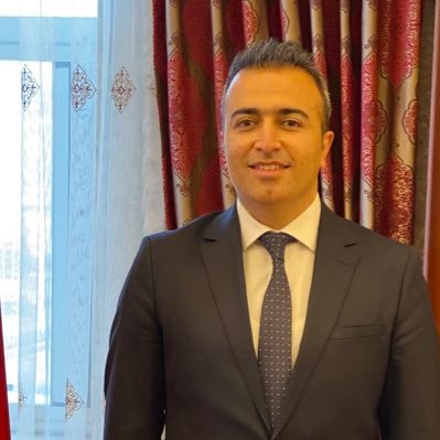 Abdlkadirs27's tweet photo. Valiler Kararnamesi ile #Ardahan Valiliğine atanan #Şahinbey Kaymakamımız Sayın Hayrettin Çiçek’i yürekten kutluyor; başarılarının devamını diliyorum.
#Gaziantep'in #Şahinbey İlçemizde, bugüne kadar yapmış olduğu hizmetlerden dolayı teşekkür ediyorum.

@HayrettinnCiCEK
@erkankandemir 
@Hakan_Kahtali 
@muratcetin27