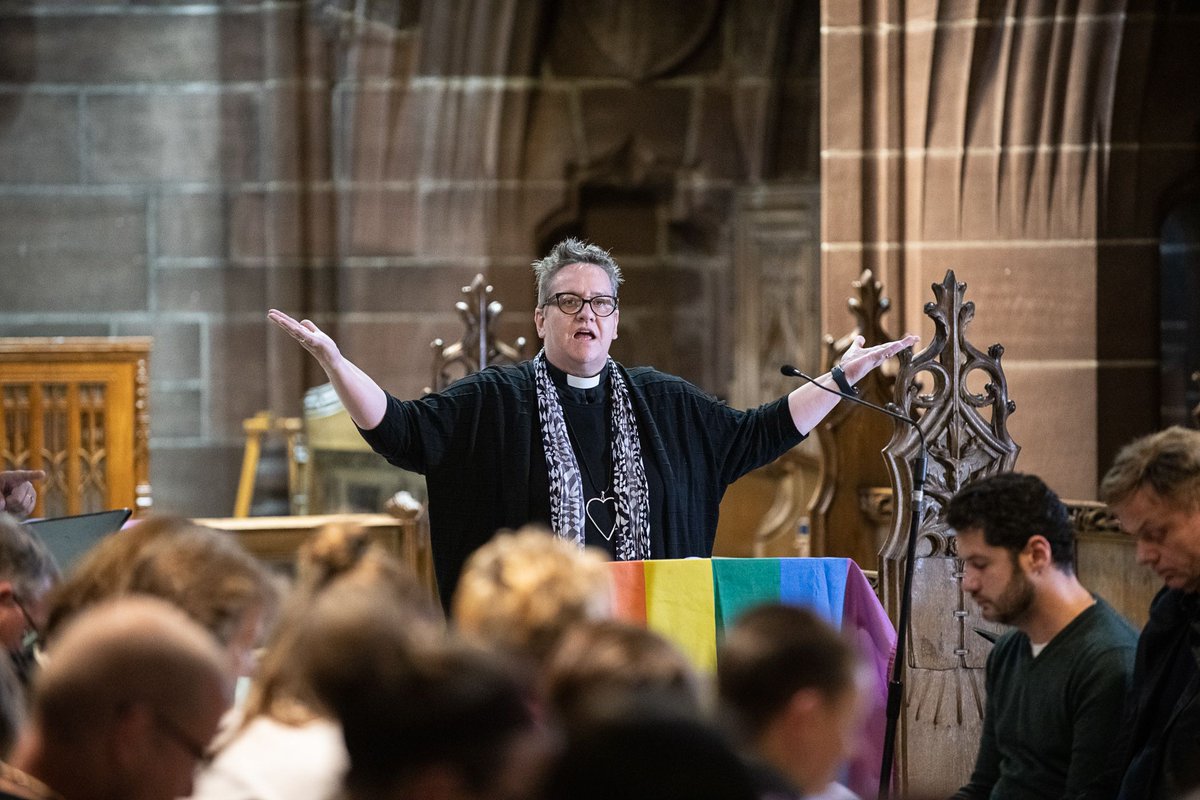 LivCathedral's tweet photo. Congratulations to our own Canon Chancellor, Ellen Loudon, for making @LJMU 's 200 outstanding people list!🎊
Did you know Ellen graduated from John Moores with a combined honours degree in drama?
Read more here: https://t.co/8NkJxezPju https://t.co/9VG18AKYK6